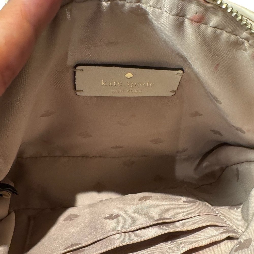 Kate Spade patent leather crossbody - Picture 4 of 7